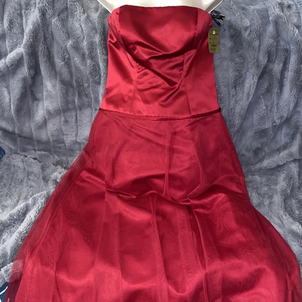 Stunning Red Strapless Bill Levkoff Cocktail Dress with Full Skirt Size 10